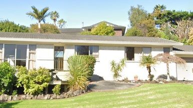  at 5 Montressor Place, Howick, Auckland