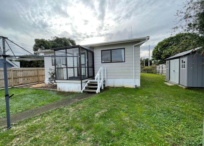  at 17 Second View Avenue, Beachlands, Manukau City, Auckland