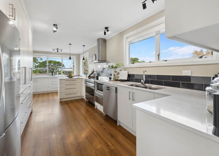  at 1/32 Botany Road, Howick, Manukau City, Auckland