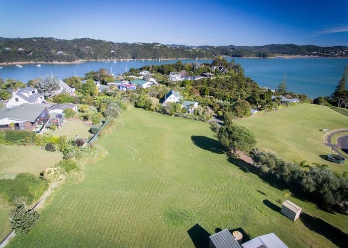 at 3 James Clendon Place, Okiato, Russell