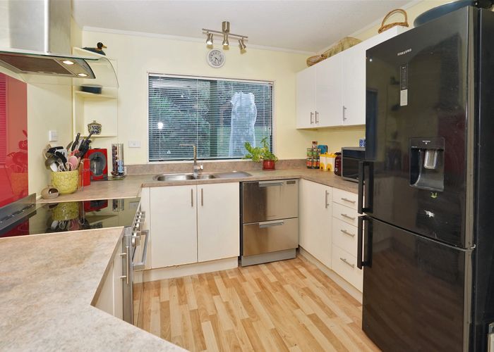  at 36 John Webb Drive, Glenview, Hamilton