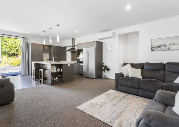  at 40 Columbia Crescent, Beachlands, Auckland