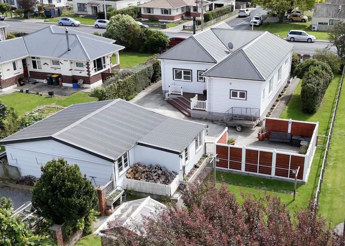  at 77 Charlotte Street, Balclutha, Clutha, Otago