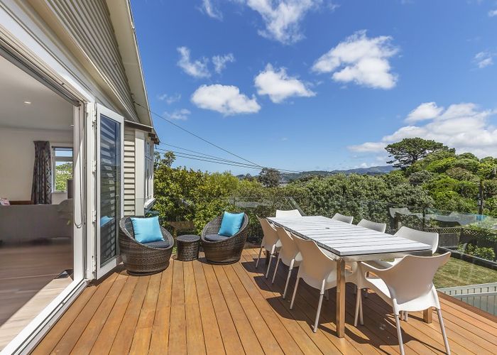  at 33 Nevay Road, Karaka Bays, Wellington