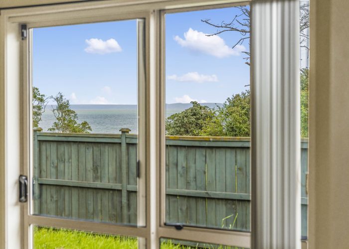  at 38 Pitt Avenue, Clendon Park, Manukau City, Auckland