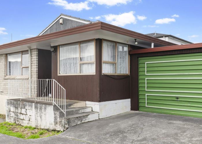  at 2/1 Halsey Road, Manurewa, Auckland