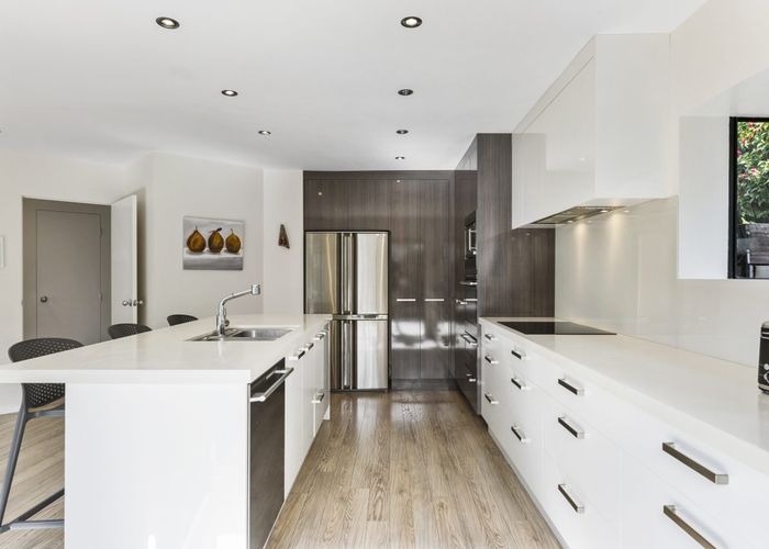  at 2/82 Hebron Road, Waiake, Auckland