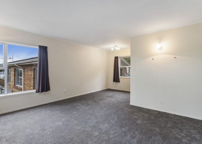  at 2/25 Simkin Avenue, Saint Johns, Auckland City, Auckland