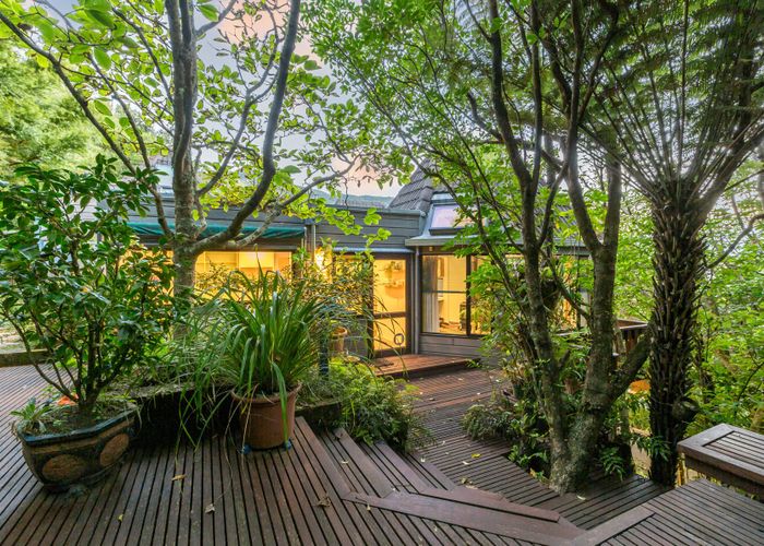  at 17 Dillon Street, Lowry Bay, Lower Hutt