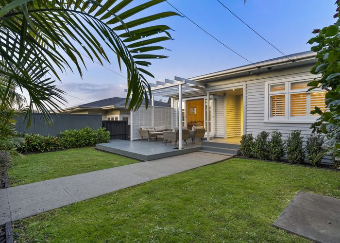  at 17 Warwick Street, Western Springs, Auckland City, Auckland
