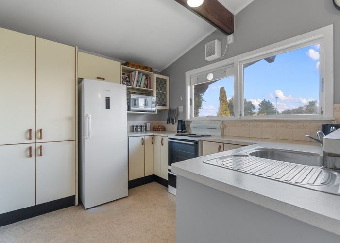  at 5 Joanna Place, Deanwell, Hamilton, Waikato