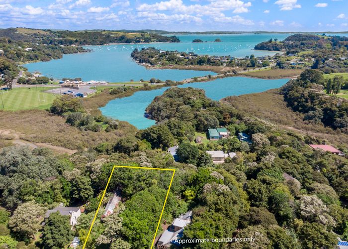  at 89 Wilma Road, Ostend, Waiheke Island