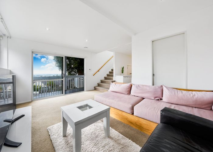  at 1A Highgrove Lane, Totara Vale, North Shore City, Auckland