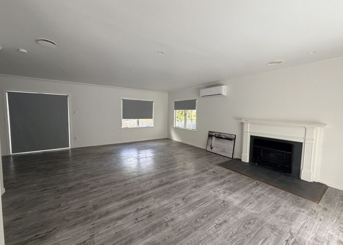  at 30 Glencourt Place, Glenfield, North Shore City, Auckland