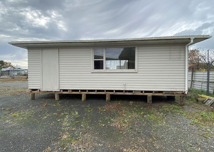  at Ngatea, Hauraki, Waikato