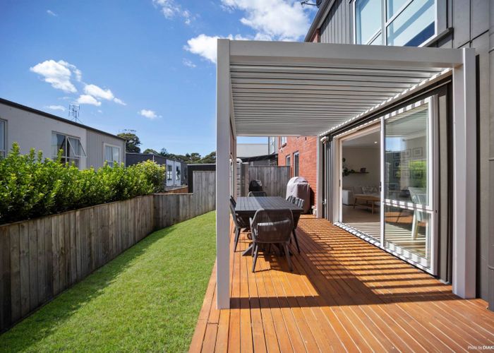  at 9 Orowaru Avenue, Massey, Waitakere City, Auckland