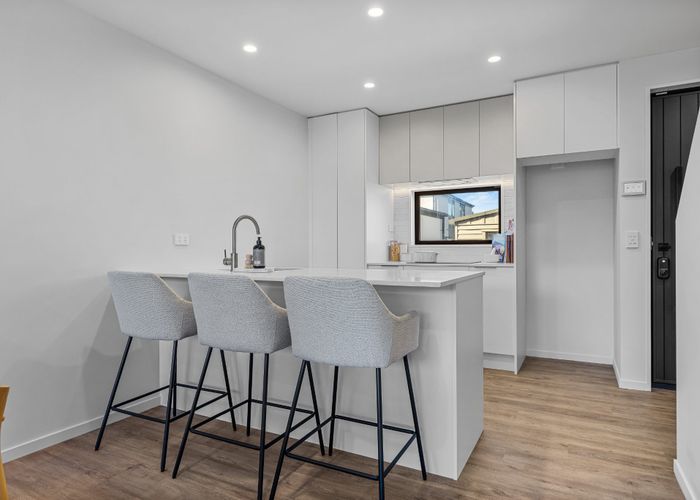  at 1/102 Warrington Street, Edgeware, Christchurch City, Canterbury