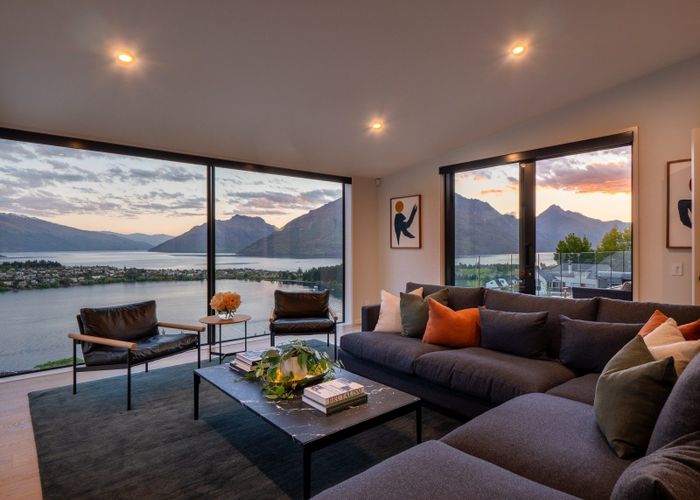  at 92 Hensman Road, Town Centre, Queenstown-Lakes, Otago