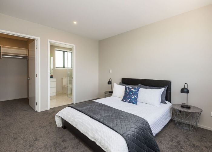  at 2/16 Grants Road, Papanui, Christchurch