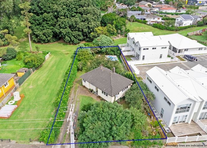  at 11 Torino Street, Point England, Auckland