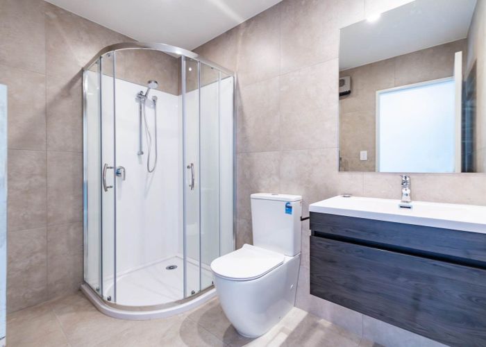  at 1/82 Rosewarne Crescent, Glendene, Waitakere City, Auckland