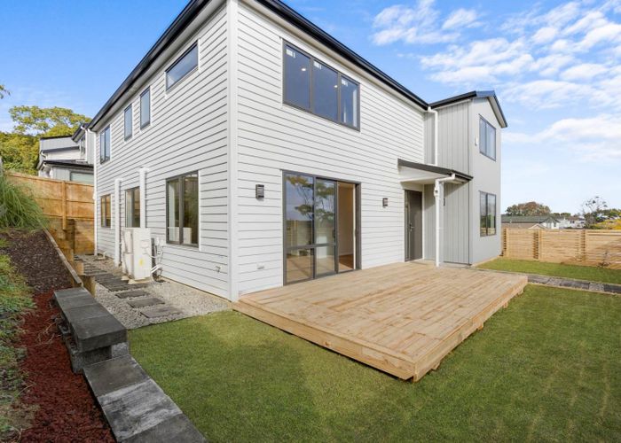  at 11A Banyan Drive, Totara Heights, Manukau City, Auckland