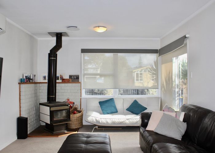  at 34 Sunvue Rd, Glen Eden, Waitakere City, Auckland