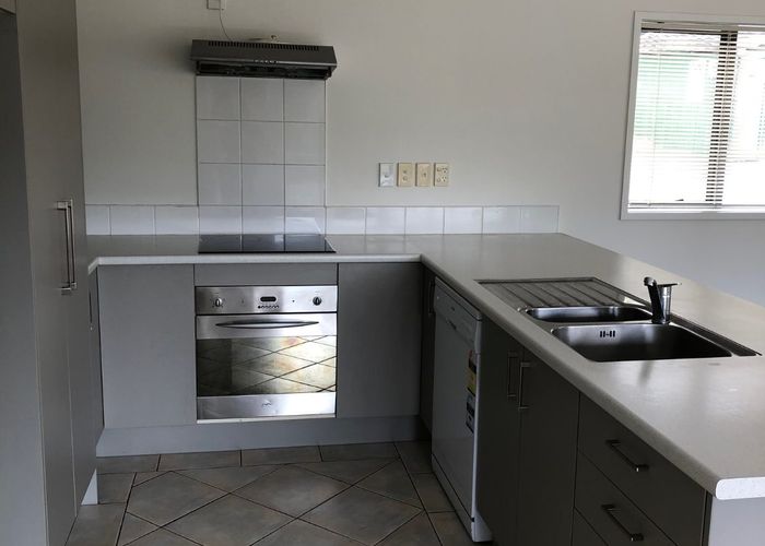  at 8 Flynn St, Birkdale, North Shore City, Auckland