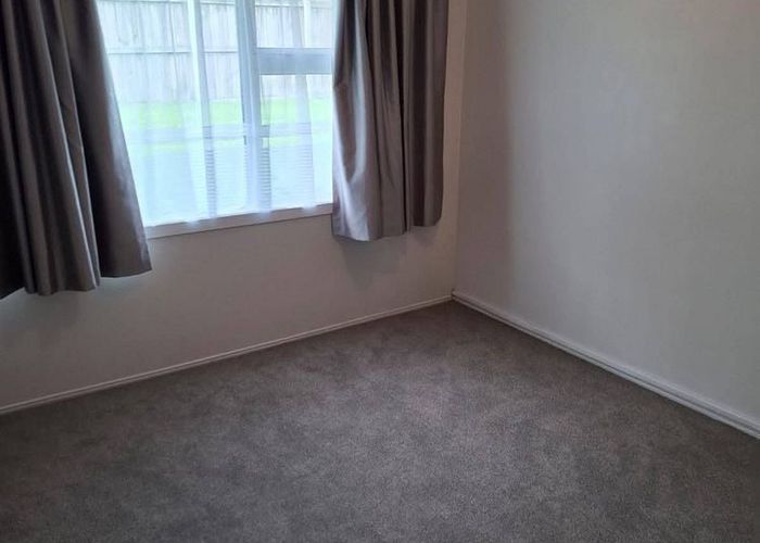  at 2/7A Tennessee Avenue, Mangere East, Manukau City, Auckland