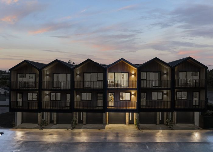  at 3/47 Taipari Road, Te Atatu Peninsula, Auckland