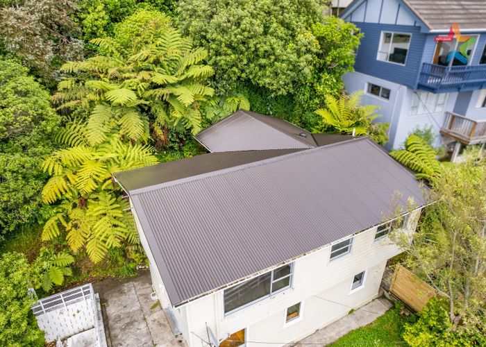  at 89 Miromiro Road, Normandale, Lower Hutt