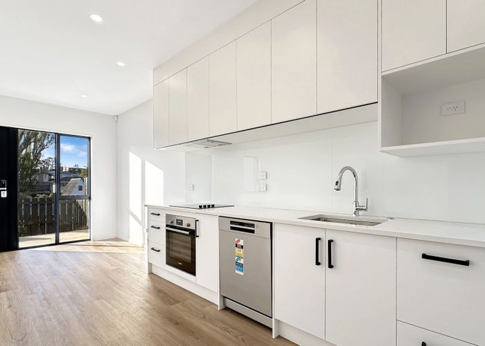  at 8/27 Glenorchy Street, Glen Eden, Auckland