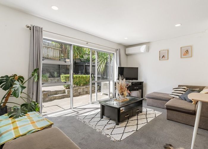  at 15/218 Captain Springs Road, Te Papapa, Auckland