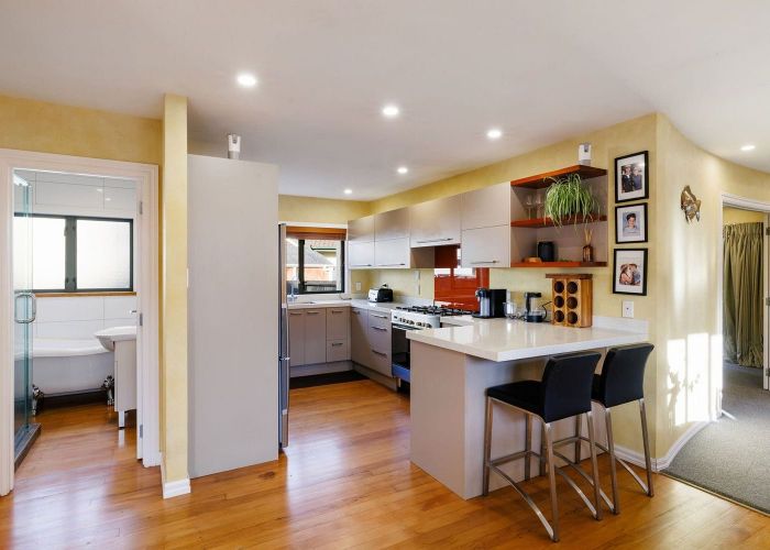  at 16 Cranwell Place, Hillcrest, Hamilton