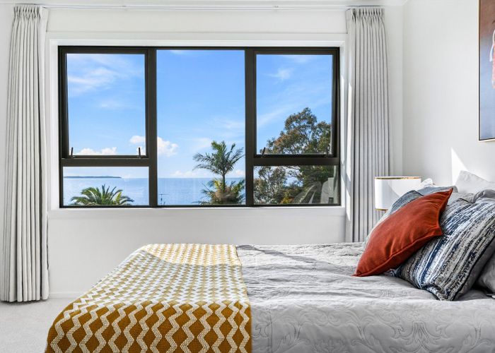  at 2/14 CLIFTON RD, Waiake, Auckland