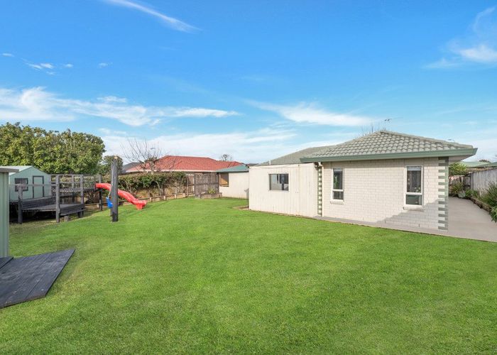  at 28 Cottesmore Place, Huntington Park, Auckland