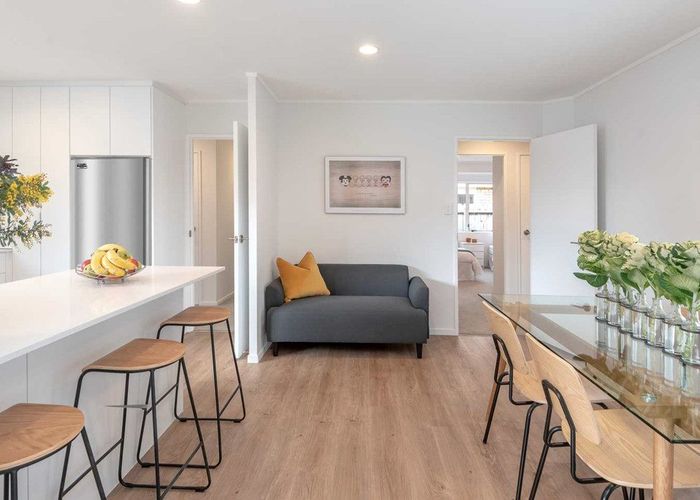  at 2/23 Tarnica Road, Northpark, Manukau City, Auckland