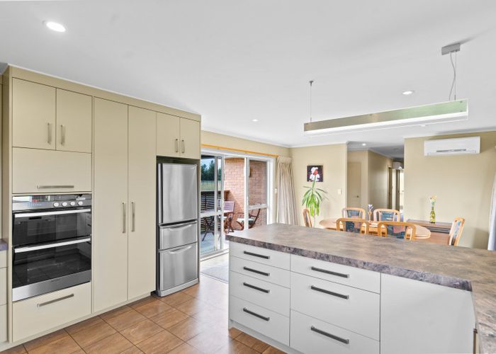  at 75 Andersons Line, Clareville, Carterton