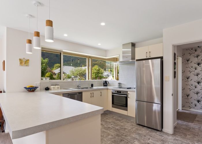  at 4 Whitby Close, Waikawa, Picton