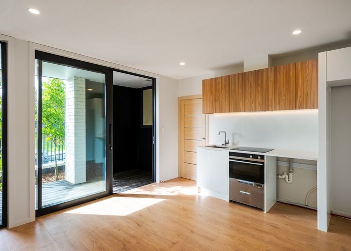 For rent 1 Willoughby Apartments, Howick, Manukau City, Auckland