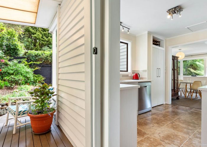  at 49 Western Road, Laingholm, Auckland