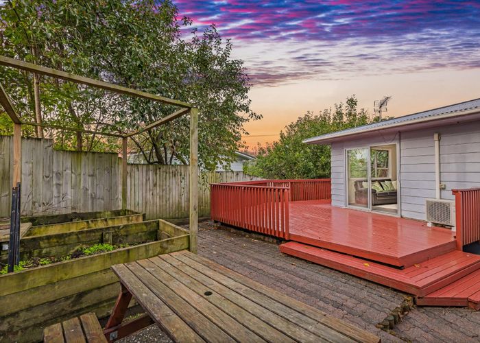 at 18 Solar Road, Glen Eden, Waitakere City, Auckland