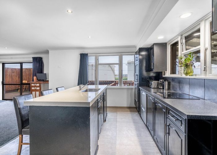  at 44 Ocean Beach Road, Bluff