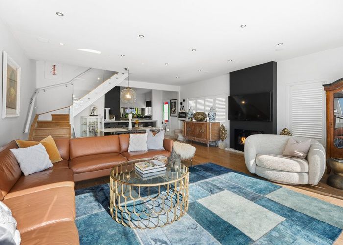  at 31 Church Street, Northcote Point, North Shore City, Auckland