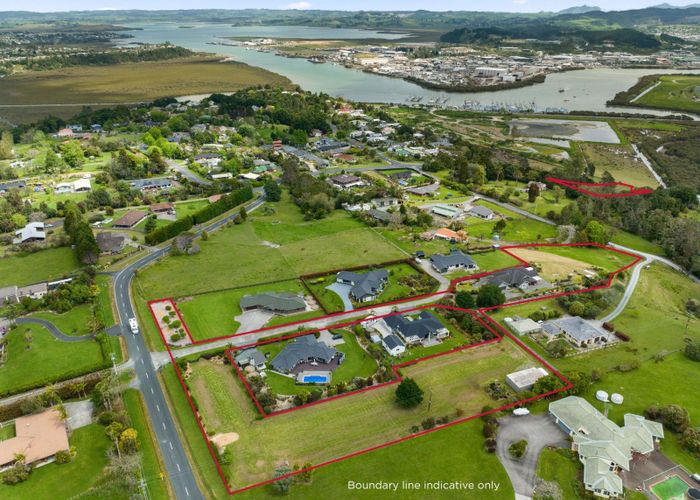  at 14 Summerfield Way, Parahaki, Whangarei