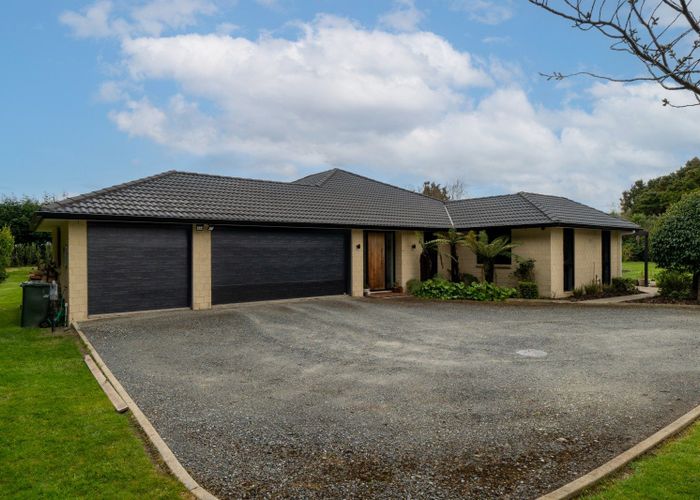  at 40 Matua Grove, Otatara