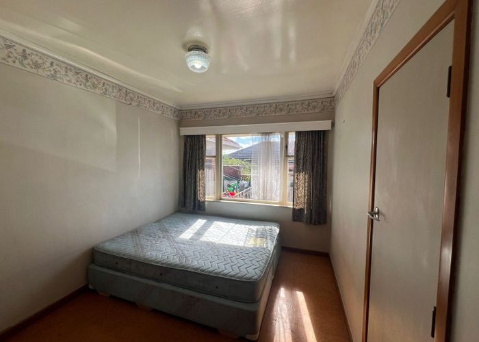  at 29 Awaroa Road, Sunnyvale, Waitakere City, Auckland