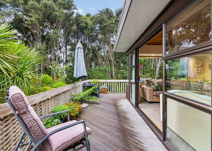  at 1232 Scenic Drive North, Swanson, Auckland