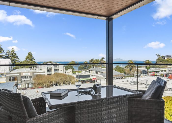  at 411/4 Bute Road, Browns Bay, Auckland