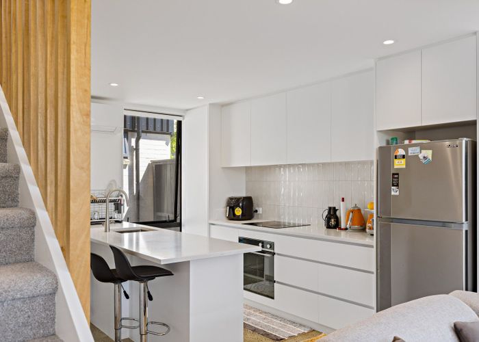  at 7a Manor Place, Point Chevalier, Auckland City, Auckland